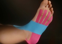 Kinesiotaping / Tape klein